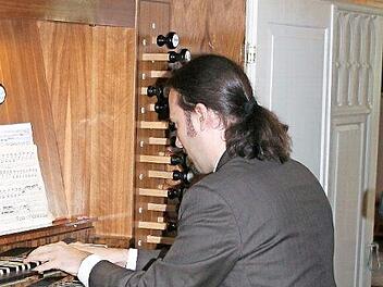 Matthias Gr&uuml;nert gastiert im Rahmen seiner Orgelfahrt am Mittwoch, 5. Juli, in St. Georg in Neustadt. Fotos: Archiv/Jochen Berger