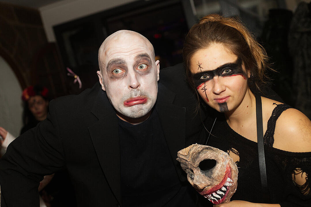 ME & MY (ZOMBIE) GIRLS HALLOWEEN