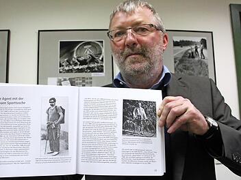 In seinem Buch porträtiert Peter Engelbrecht auch mehrere Agenten der DDR. "Sie sahen unauffällig aus", sagte der Experte. Foto: Stephan Stöckel