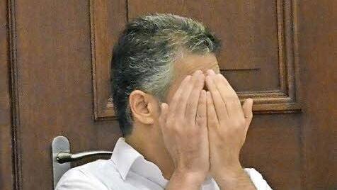 Der Angeklagte vor dem Nürnberger Landgericht Foto: Nikolas Pelke