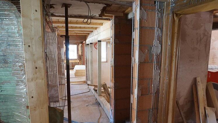 Im Inneren der Braunsmühle wird derzeit eifrig am Innenausbau gearbeitet. Foto: Marion Eckert