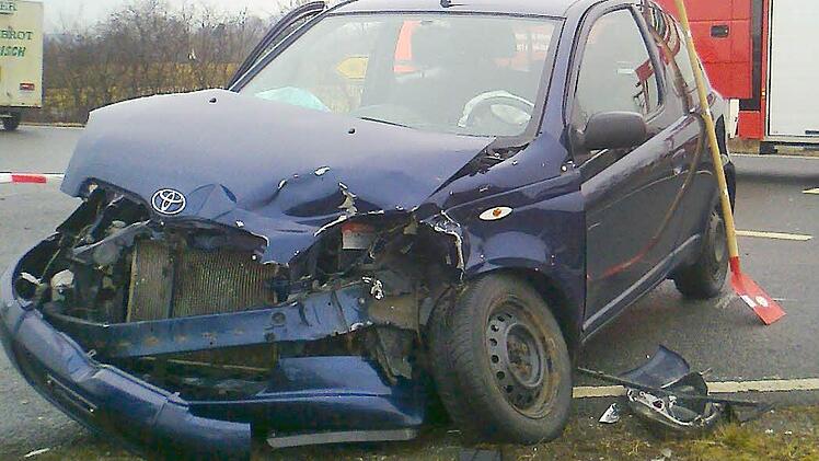 Immer wieder kracht es auf der B 289 bei Mainleus.  Foto: Archiv