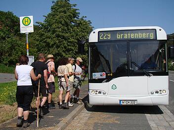 Die Freizeitlinien wie diese hier ins Trubachtal arbeiten nur zum Teil gewinnbringend. Die Linie 230, die Heiligenstadt einbezieht, ist defizitär. Die Gemeinde will sich mit Geld an der Beibehaltung beteiligen. Foto: Archiv