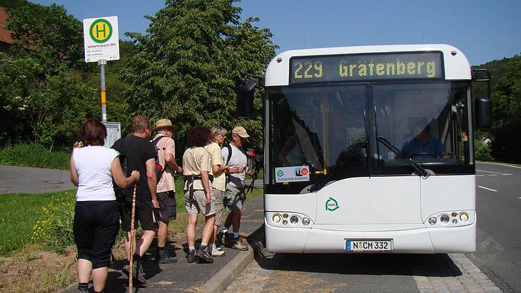 Die Freizeitlinien wie diese hier ins Trubachtal arbeiten nur zum Teil gewinnbringend. Die Linie 230, die Heiligenstadt einbezieht, ist defizitär. Die Gemeinde will sich mit Geld an der Beibehaltung beteiligen. Foto: Archiv