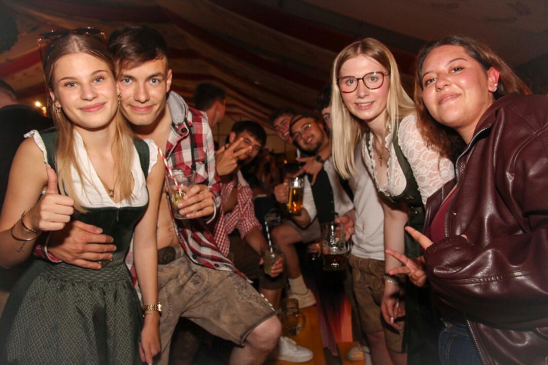 Frontal Party Pur feierte ihre Premiere bei der Bierwoche.