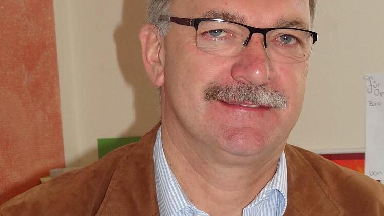 Bürgermeister Helmut Dietz ist froh, dass die VBG das Schloss in der Gemeinde nutzt.