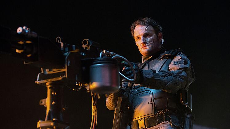 John (Jason Clarke) wurde in einen T-3000 verwandelt.