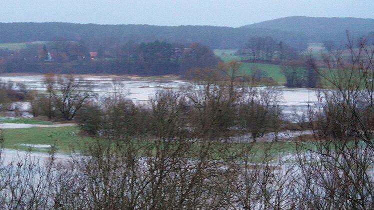 Seenlandschaft zwischen Neudrossenfeld (im Hintergrund) und AltenplosPeter Müller