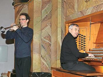Moritz Görg an der Trompete und Basilika-Organist Georg Schäffner beim Silvesterkonzert in Vierzehnheiligen Foto: Gerd Klemenz