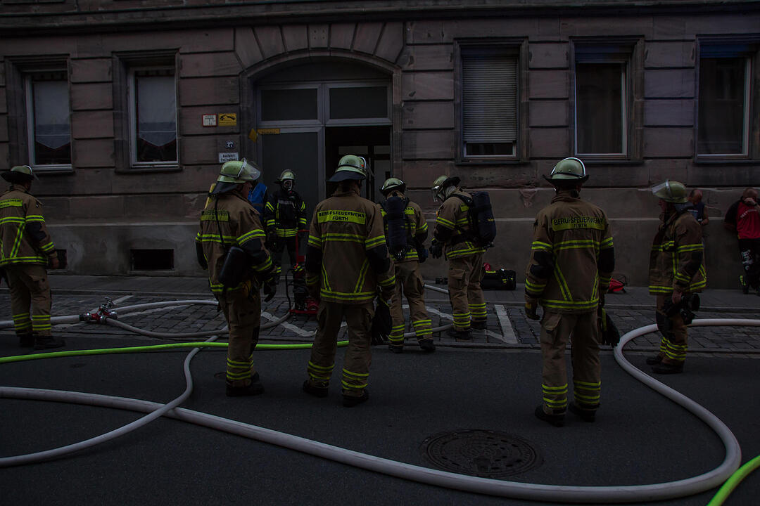 Fürth: Kellerbrand in Mehrfamilienhaus