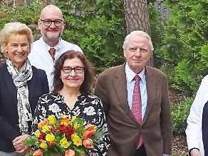 Von links: Jadwiga Deeg, Dr. Thomas Weiß, Dr. Irene Mantis, Prof. Dr. Peter Deeg, Heike Wehrenberg-Kottmann
