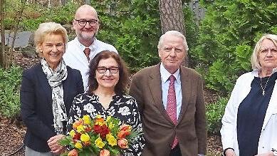 Von links: Jadwiga Deeg, Dr. Thomas Weiß, Dr. Irene Mantis, Prof. Dr. Peter Deeg, Heike Wehrenberg-Kottmann