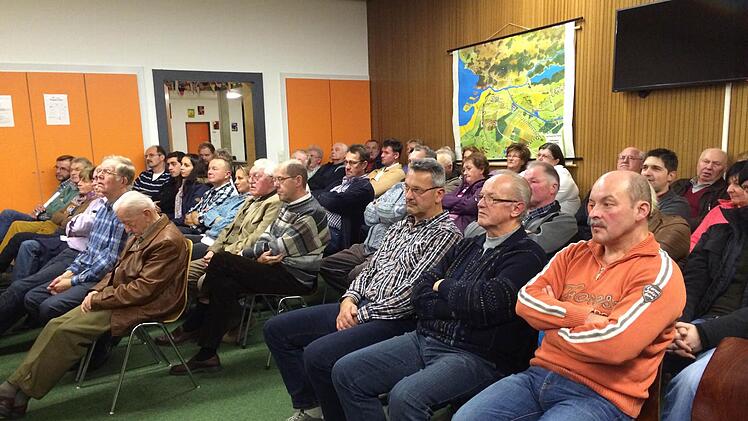 Die Umgehung war das zentrale Thema der Bürgerversammlung in Stadtsteinach. Foto: Sonja Adam