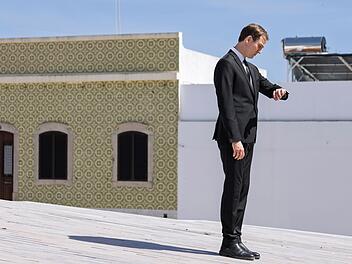 Oh, ist das Jahr schon vorbei? Kommissar Leander Lost (Jan Krauter) w&uuml;rde seine Zeit in Fuseta gerne verl&auml;ngern, doch das sieht das Europol-Austauschprogramm eigentlich nicht vor.