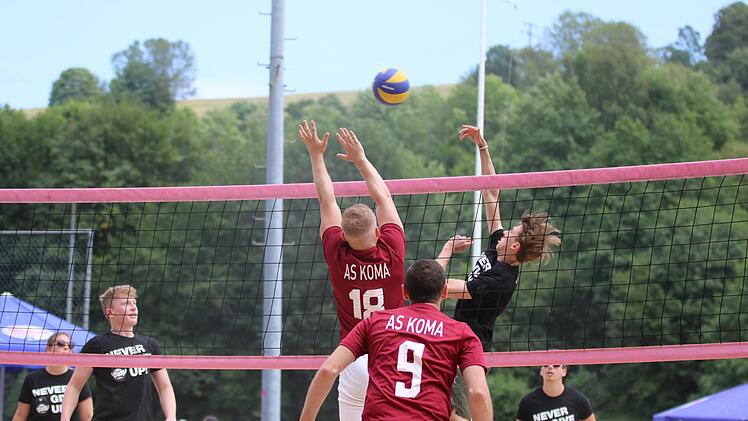 Beachvolleyball-Turnier in Oberbach. Sebastian Schmitt