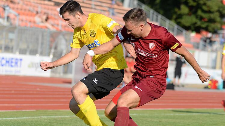 Johannes Golla (links) gegen Matthias Regal. Foto: Peter Mularczyk