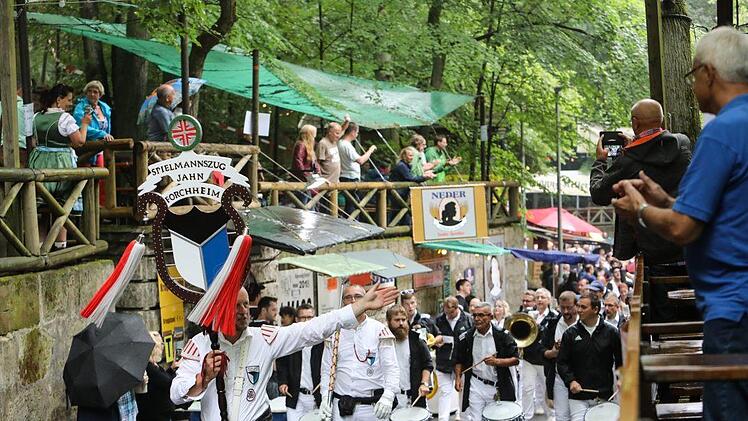 Am 25. Juli beginnt wieder das Annafest in Forchheim. Der Annafestzug ist nur einer der Programmpunkte des Volksfestes. Einen Überblick über das offizielle Programm finden Sie hier. Foto: Barbara Herbst