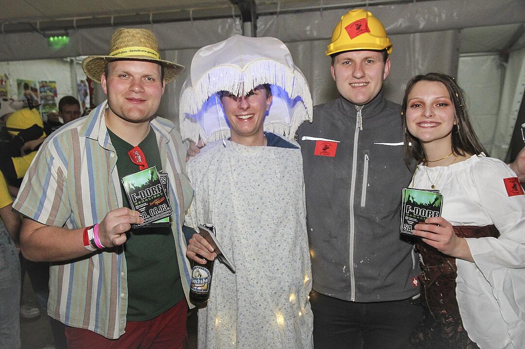 Super Stimmung beim Meeder Zeltfasching 2025!