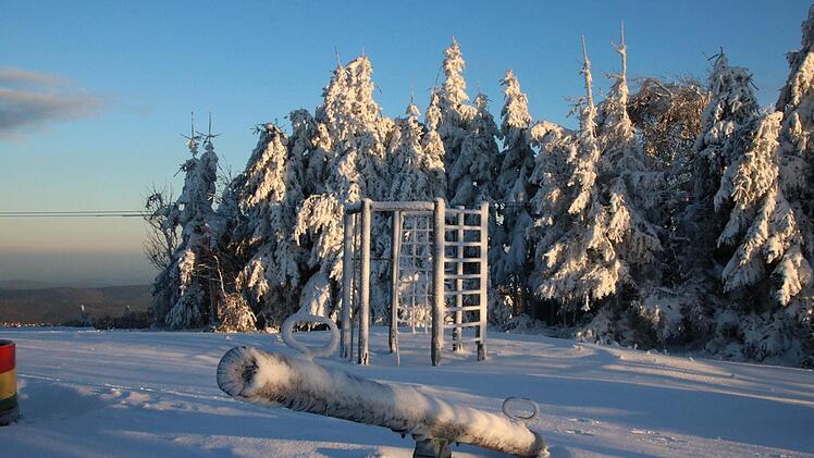 Idyllisch liegt die  Kissinger Hütte auf dem Feuerberg. Foto: Ralf Ruppert