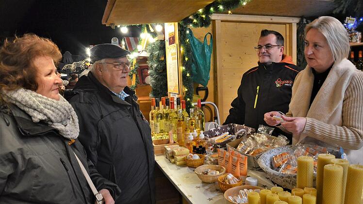 Trotz mäßigem Umsatz will die Imkerei Hugel nächstes Jahr wieder zur Kronacher Weihnacht kommen. Foto: Sandra Hackenberg