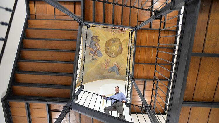 Das restaurierte Treppenhaus ist ein Blickfang, Foto: Ronald Rinklef