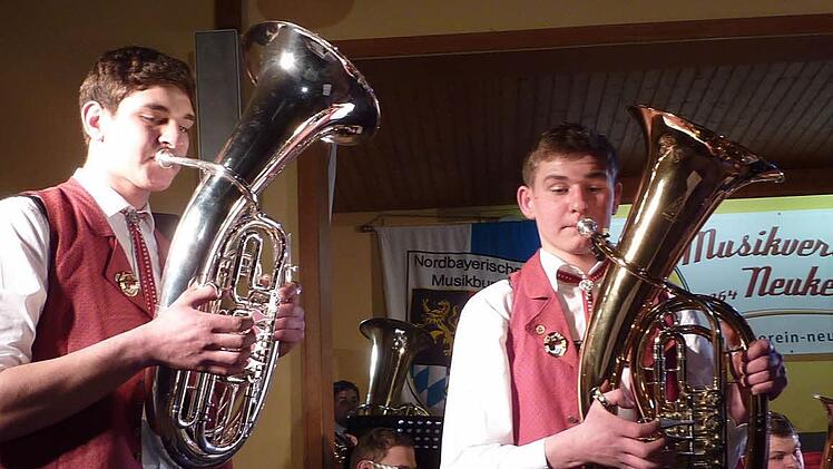 Die Solisten Florian und Lukas Neubauer. Foto: Fleischmann