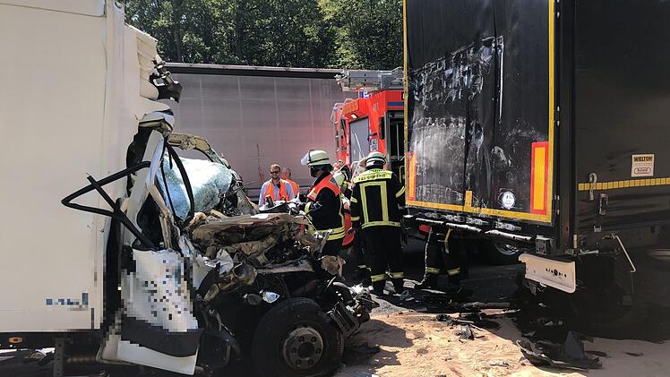 Bei einem t&ouml;dlichen Unfall auf der A3 ist am Dienstag ein Mann ums Leben gekommen. Foto: News5/Patzak