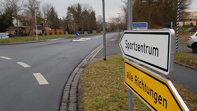 Hinter dem Sportzentrum Hammelburg soll der neue Schulcampus entstehen. Foto: Archiv Wolfgang Dünnebier