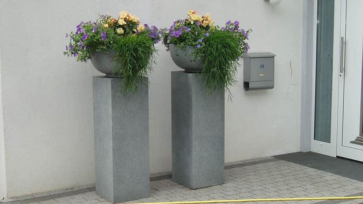 Regina und Waldemar Reichelt schmückten modern und gekonnt, mit Stil. Foto: Obst- und Gartenbauverein