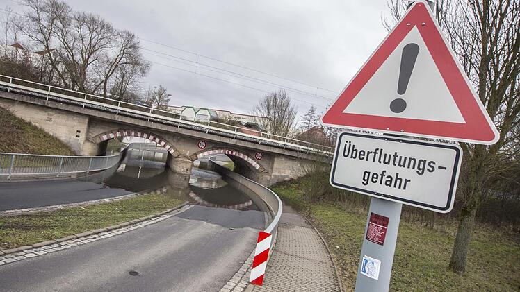 Die Unterführung am Ziegelbrunn in Haßfurt liegt tief, dort kommt es häufig zu überfluteter Fahrbahn. Fotos: René Rupprecht