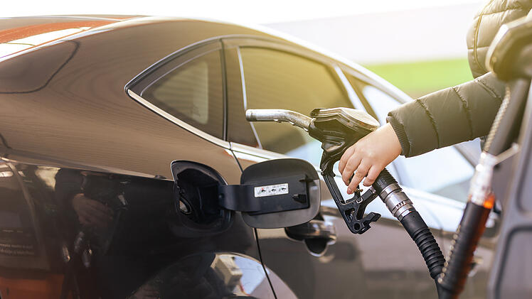 CO₂-Steuer steigt: So verändern sich die Preise für Diesel und Benzin