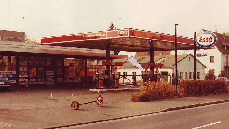 Die Esso-Tankstelle am Kreuzstein in Kulmbach war am 10. November 1984 Schauplatz eines Raubmordes. Der Täter ist bis heute nicht gefasst. Foto: privat
