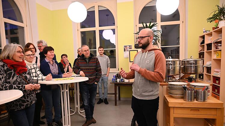 Würzburg: Rund um Obdachlosigkeit - Domschule und Verein zeigen Wärmestube und Co.
