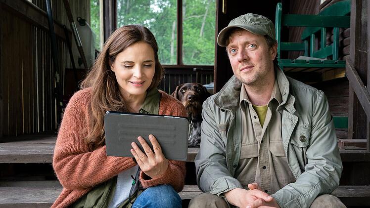 Susanne Mertens (Elisabeth Lanz) arbeitet aktuell als freiberufliche, mobile Tierärztin. Ein Auftrag, aus dem "mehr" werden könnte, findet im Naturschutzreservat von Noah Junker (Jesse Albert) statt, in dem plötzlich mehrere Wasserbüffel verenden.