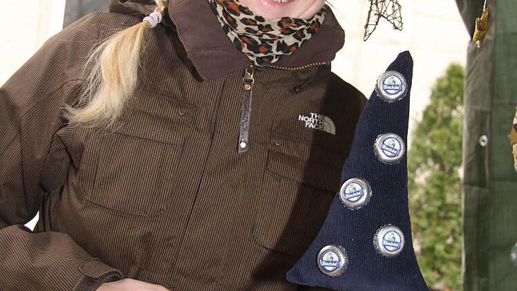 Eine witzige Idee: Stefanie Raps hatte einen adventlichen Dekobaum für echte Männer im Repertoire.