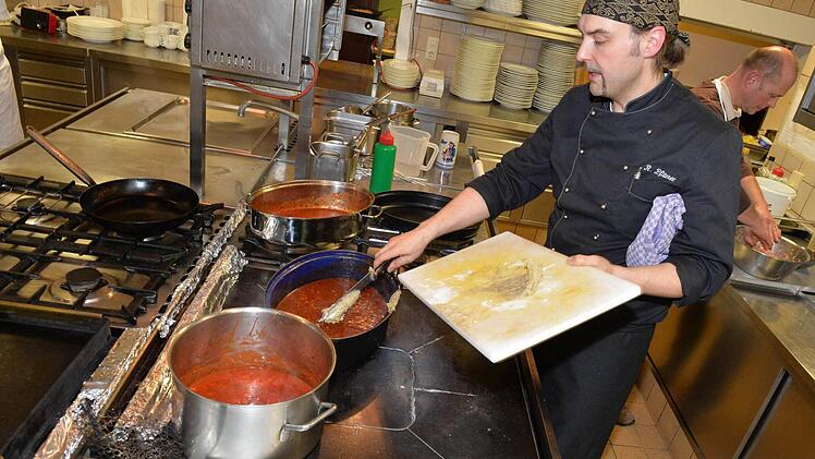 Rico Pfitzner zeigt Topfguckern, wie's gemacht wird, damit's gelingt.