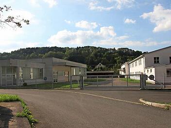 In Hallen der ehemaligen Firma Dreefs wurden Notunterkünfte für Flüchtlinge eingerichtet.  Foto: Archiv