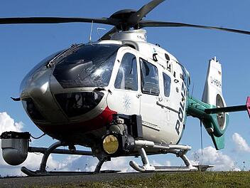 Von einem Polizeihubschrauber aus wurde die vermisste Frau in der Nähe von Nurn im Wald entdeckt. Foto: Polizei