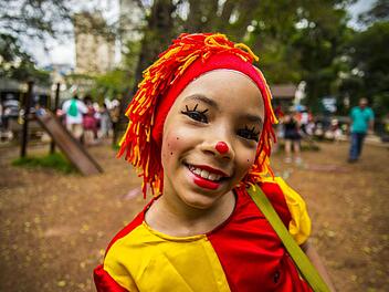 Das Wochenende vom 9. bis zum 11. Februar steht ganz im Zeichen des Faschings. Symbolbild: Cris Faga/dpa