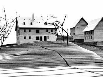 Architekturstudenten der TU München präsentierten in Tettau ihre Ergebnisse zu Instandsetzung und Umnutzung eines leer stehenden Wohnstallhauses in Tettau.