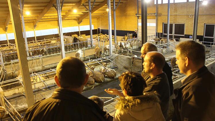 Marcus Appel präsentierte den neu gebauten Stall. Foto: Marco Meißner