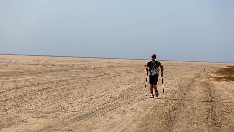 Julian Popp auf der 70-Kilometer-Strecke auf der Kapverden-Insel Boa Vista. Foto: Markus Süße