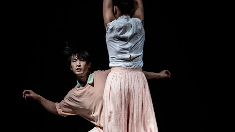 "First Steps": Impressionen des neuen Ballett-Abends in der Coburger ReithalleFoto: Annemone Taake