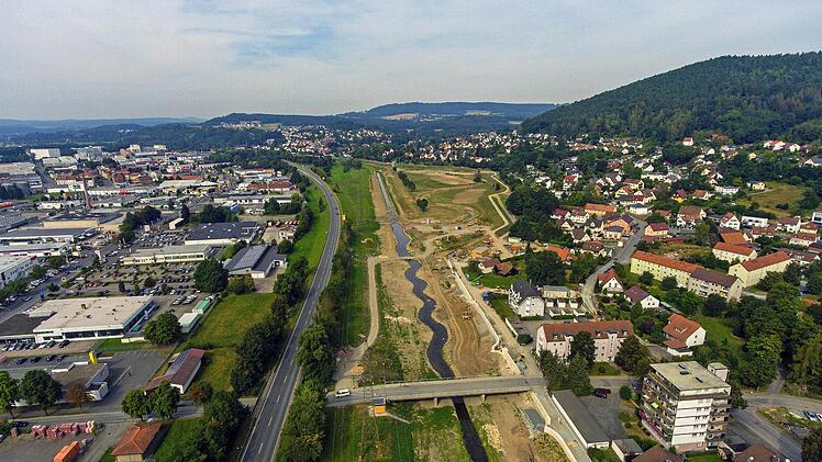 Die beeindruckende Großbaustelle Flutmulde aus der Vogelperspektive. Foto: Ingo Bär