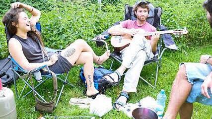 Shira, Noam und Raz grooven sich schon ein.