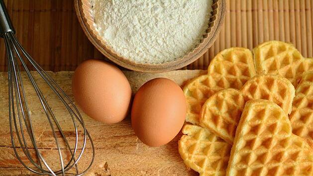 Eine Frau in Padua hat Strudel gebacken- und verbrannte dabei 40.000 Euro ihres Verlobten im Ofen. Symbolfoto: congerdesign/pixabay.com