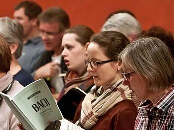 Der Coburger Bachchor bei der ProbenarbeitFoto: Jochen Berger