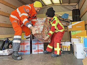 Vom 21. November bis 14. Dezember läuft der Sammelzeitraum für die Johanniter-Weihnachtstrucker. Wegen Corona muss in diesem Jahr manches anders laufen. Die Weihnachtstrucker-Päckchen werden aber auch diesmal ihr Ziel erreichen. Foto: Johanniter-Unfall-Hilfe
