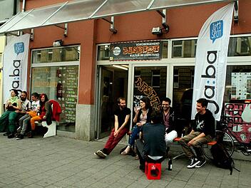 "Kultur im Leerstand" auf der Luitpoldstraße 43 - Treffpunkt von Kulturschaffenden und -interessierten Foto: Valerija Levin