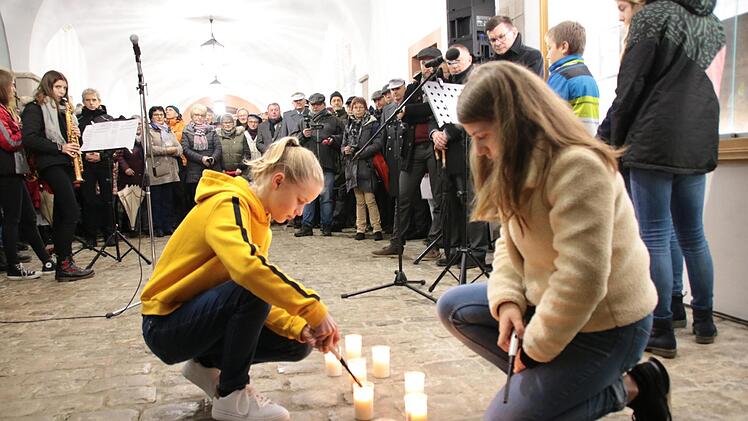 Eindrücke von der Gedenkfeier. Foto: Ralf Ruppert